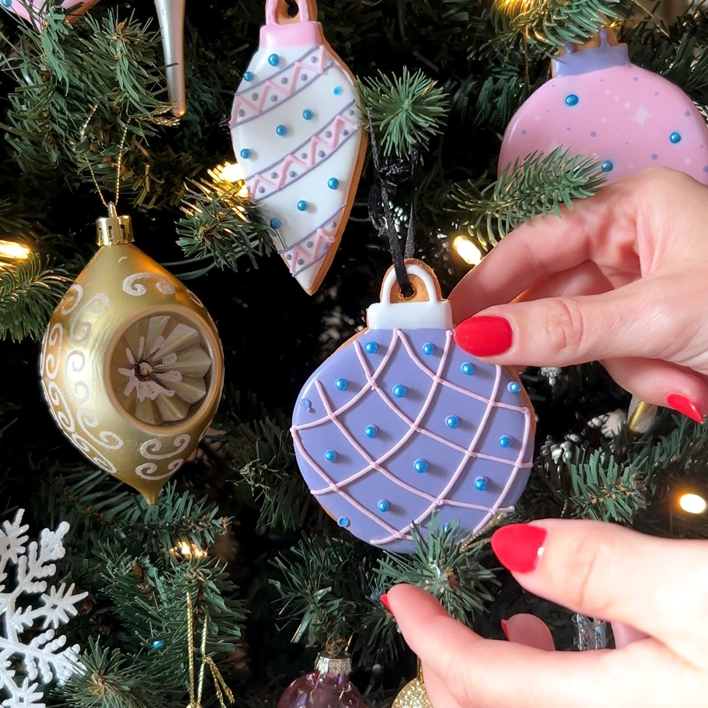 Christmas Bauble DIY Cookie Icing Kit